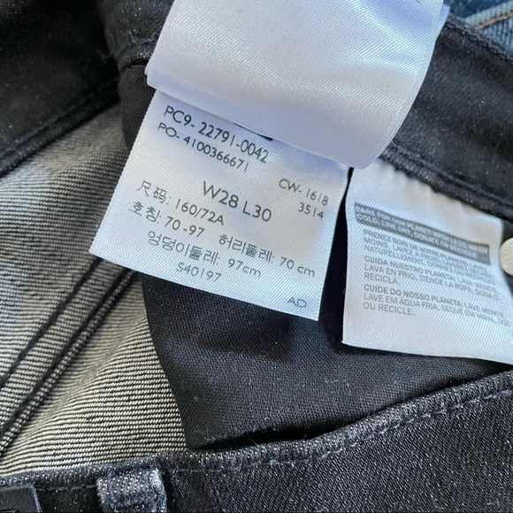 Levi’s Mile High Super Skinny in Washed Black - Picture 11 of 11